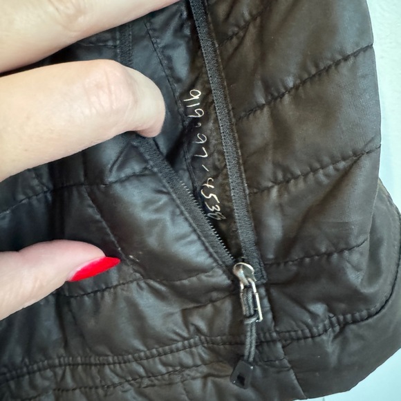 Patagonia Women’s Insulated Vest | Size Small | See Flaws - Picture 8 of 8